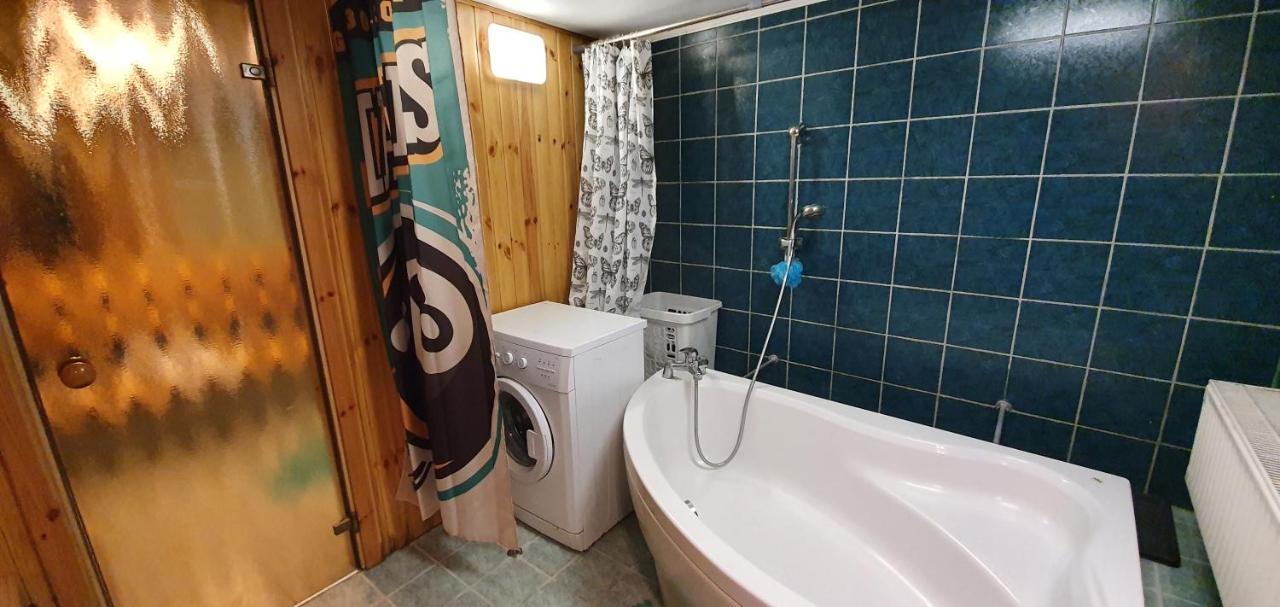 Aparthotel 4 ,, Cosy House Billiard " - Sauna & Parking Kaunas Exteriör bild