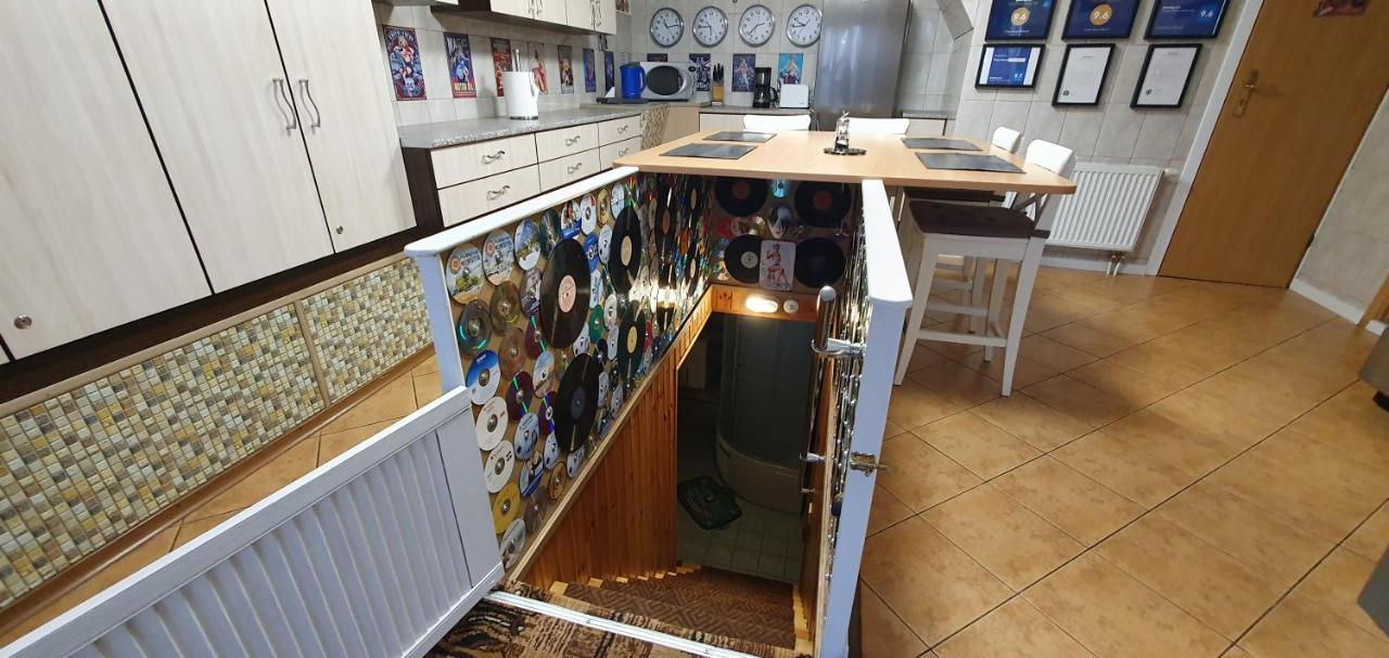 Aparthotel 4 ,, Cosy House Billiard " - Sauna & Parking Kaunas Exteriör bild