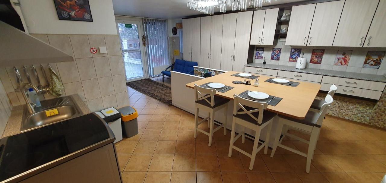 Aparthotel 4 ,, Cosy House Billiard " - Sauna & Parking Kaunas Exteriör bild